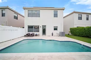 918 NE 191st St, Miami, FL 33179 - Photo 32