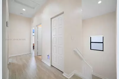 918 NE 191st St, Miami, FL 33179 - Photo 26