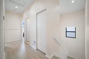 918 NE 191st St, Miami, FL 33179 - Photo 26