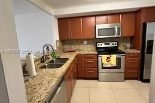 1100 NE 191st St, Miami, FL 33179 - Photo 2