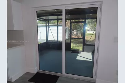 95 SW 17th Ter, Homestead, FL 33030 - Photo 4