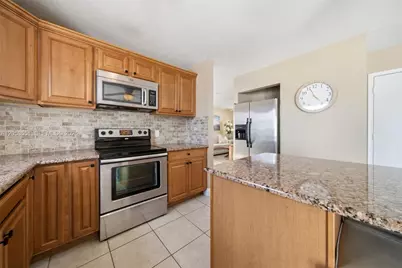 6633 Bayfront Dr, Margate, FL 33063 - Photo 12