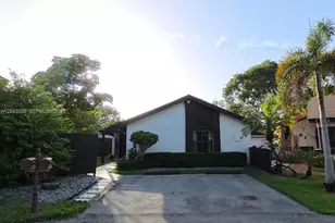 1490 Flamingo Ct, Pembroke Pines, FL 33026 - Photo 2
