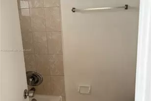 3675 W 11th Ave, Hialeah, FL 33012 - Photo 12