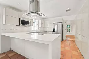 3945 SW 61st Ave, Miami, FL 33155 - Photo 4