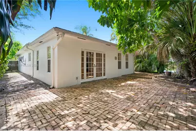 3945 SW 61st Ave, Miami, FL 33155 - Photo 16