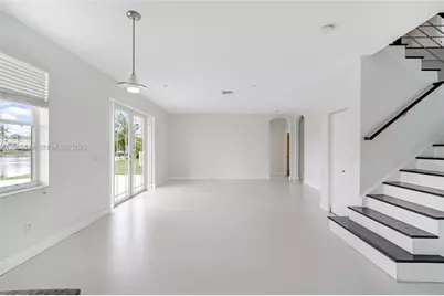 850 NW 168th Ave, Pembroke Pines, FL 33028 - Photo 6