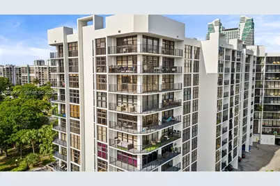 200 Leslie Dr #930, Hallandale Beach, FL 33009 - Photo 2