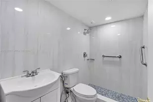 801 SW 133rd Terrace, Pembroke Pines, FL 33027 - Photo 8
