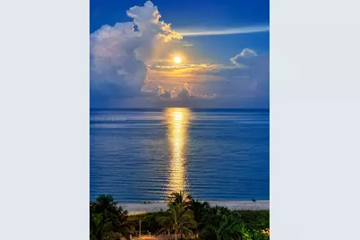6450 Collins Ave #1001, Miami Beach, FL 33141 - Photo 4