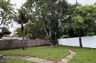 4700 NW 1st Ct, Plantation, FL 33317 - Photo 12