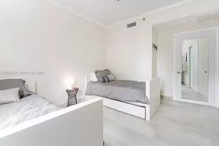 1060 Brickell Ave, Miami, FL 33131 - Photo 16