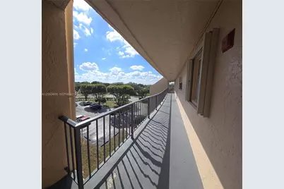 13707 Kendale Lakes Cir #PH11, Miami, FL 33183 - Photo 2
