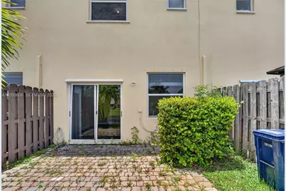 9011 SW 227th St #2, Cutler Bay, FL 33190 - Photo 16