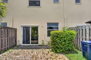 9011 SW 227th St, Cutler Bay, FL 33190 - Photo 16