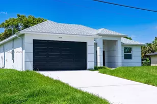 2524 Lakeview Dr, Lehigh Acres, FL 33936 - Photo 4