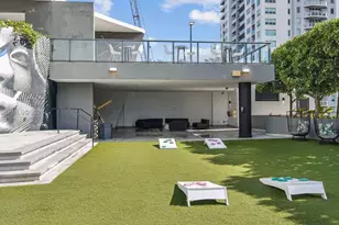 230 NE 4th St, Miami, FL 33132 - Photo 4