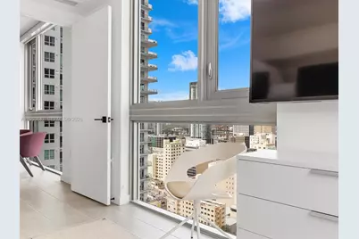 227 NE 2nd St #2706, Miami, FL 33132 - Photo 30