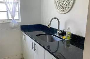 1526 Pennsylvania Ave, Miami Beach, FL 33139 - Photo 8