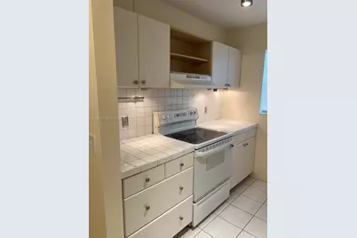 331 S J St #4, Lake Worth, FL 33460 - Photo 4