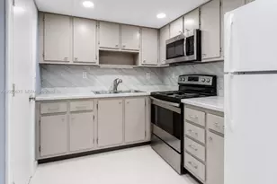 3000 NE 16th Ave, Oakland Park, FL 33334 - Photo 8