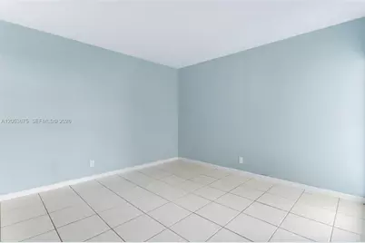 3000 NE 16th Ave #405, Oakland Park, FL 33334 - Photo 4
