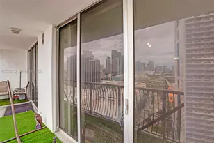 1750 N Bayshore Dr, Miami, FL 33132 - Photo 26