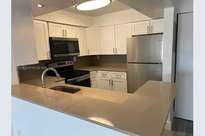 8101 Crespi Blvd #404, Miami Beach, FL 33141 - Photo 4