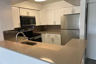 8101 Crespi Blvd, Miami Beach, FL 33141 - Photo 4