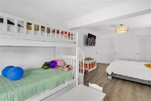 2424 NE 18th Ave, Wilton Manors, FL 33305 - Photo 18