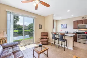 2851 W Prospect Rd, Tamarac, FL 33309 - Photo 12