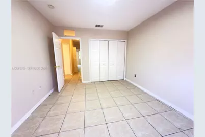 687 SW 10th St, Florida City, FL 33034 - Photo 8