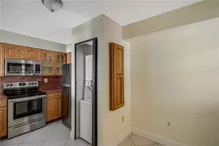 15545 N Miami Lakeway N, Miami Lakes, FL 33014 - Photo 10