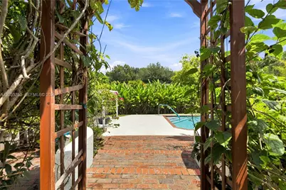 8445 SW 181st Ter, Palmetto Bay, FL 33157 - Photo 24
