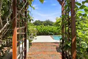 8445 SW 181st Terrace, Palmetto Bay, FL 33157 - Photo 24