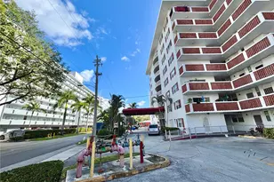 3660 NE 166th St, North Miami Beach, FL 33160 - Photo 20