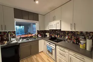 3660 NE 166th St, North Miami Beach, FL 33160 - Photo 8