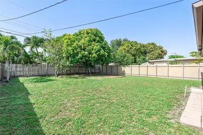 601 E 22nd St #601, Hialeah, FL 33013 - Photo 24
