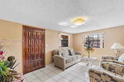 601 E 22nd St #601, Hialeah, FL 33013 - Photo 4