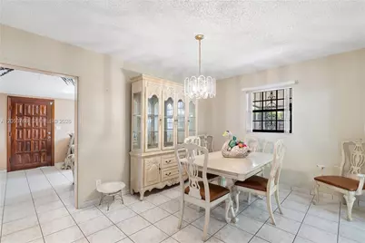 601 E 22nd St #601, Hialeah, FL 33013 - Photo 10