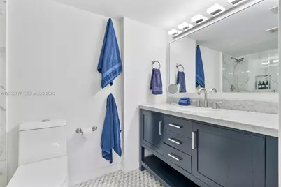 1200 Brickell Bay Dr #2423, Miami, FL 33131 - Photo 28