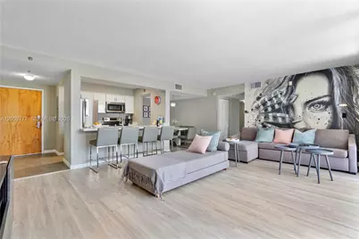 1200 Brickell Bay Dr #2423, Miami, FL 33131 - Photo 4