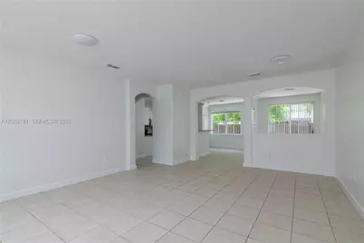 3126 NW 101st Ct, Doral, FL 33172 - Photo 8