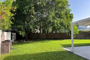 590 SW 166th Terrace, Weston, FL 33326 - Photo 4