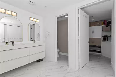 350 S Miami Ave #2102, Miami, FL 33130 - Photo 18