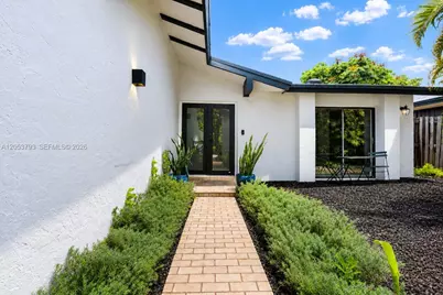 10932 SW 135th Ct Cir, Miami, FL 33186 - Photo 4