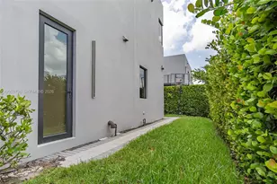 10043 NW 75th Terrace, Doral, FL 33178 - Photo 12