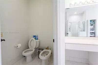 10873 NW 71st St, Doral, FL 33178 - Photo 38
