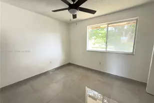 14010 NE 3rd Ct, Miami, FL 33161 - Photo 14