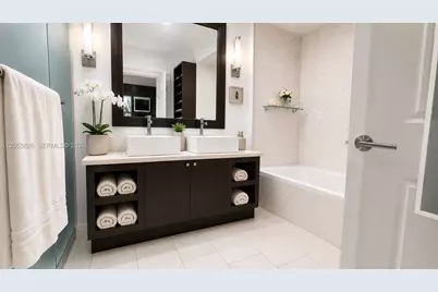 5300 NW 87th Ave #915, Doral, FL 33178 - Photo 12
